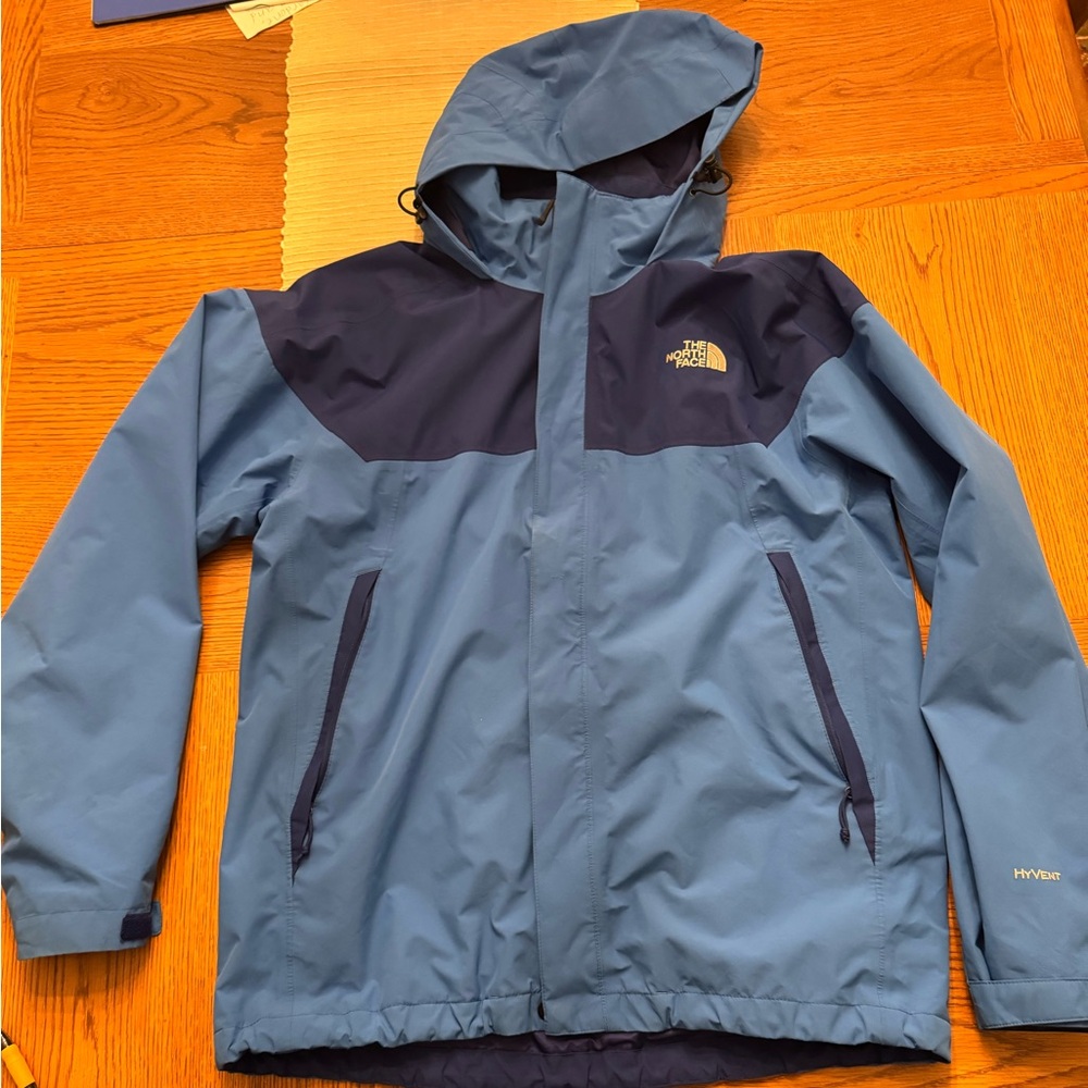 The North Face Hyvent 2.5L Hooded Rain Jacket Blue - Men’s Medium